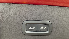 Volvo XC40 2.0 B4P Ultra Dark 5dr Auto Petrol Estate